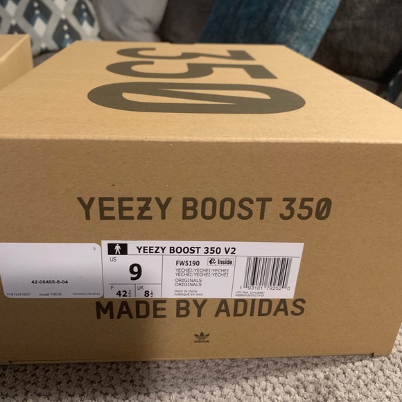 Yeezy 350 Yecheil Size 9 - Picture 6 of 6
